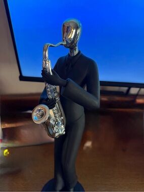 Modern Resin Sax player